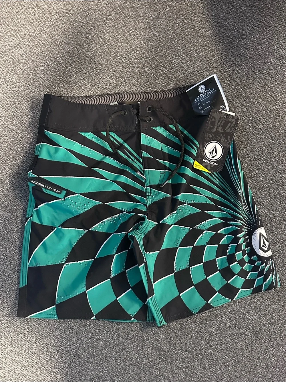 Volcom Swim Trunks size 25 (10) NWT